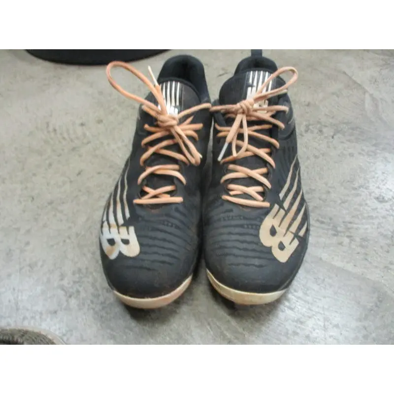 Used New Balance Cleats Size 14