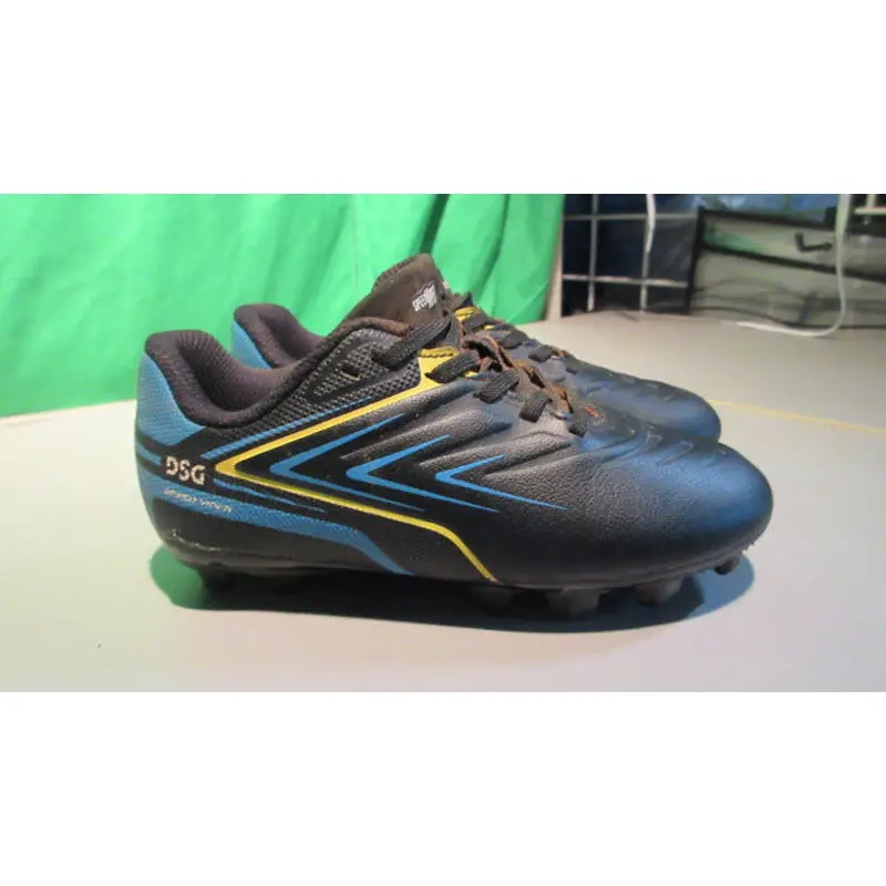 Used DSG Speed Viper Kids 11K Soccer Cleats