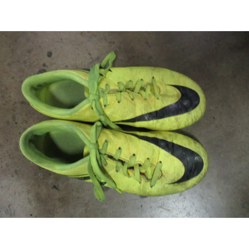 Used Nike Hypervenom Soccer Shoes Size 4Y