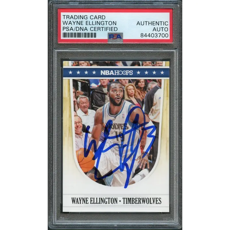 2011-12 NBA Hoops #134 Wayne Ellington Signed Card AUTO PSA Slabbed Timberwolves