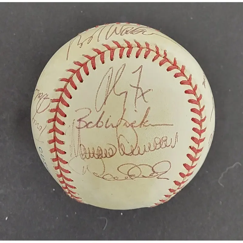 1996 New York Yankees World Series Champs Team Signed Baseball Derek Jeter BAS