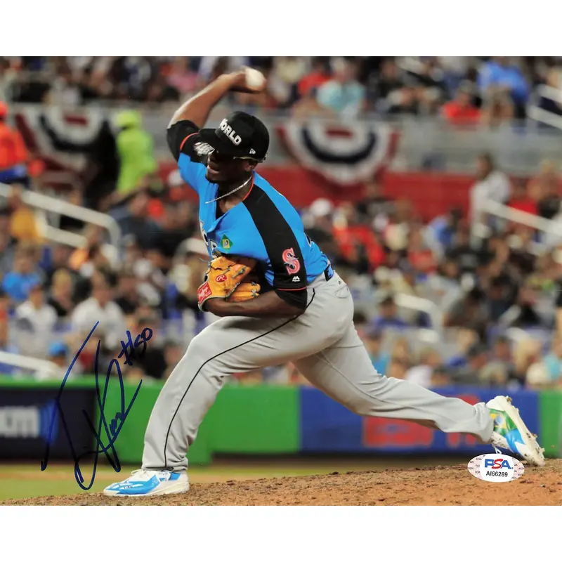 Thyago Vieira signed 8x10 photo Seattle Mariners PSA/DNA Autographed