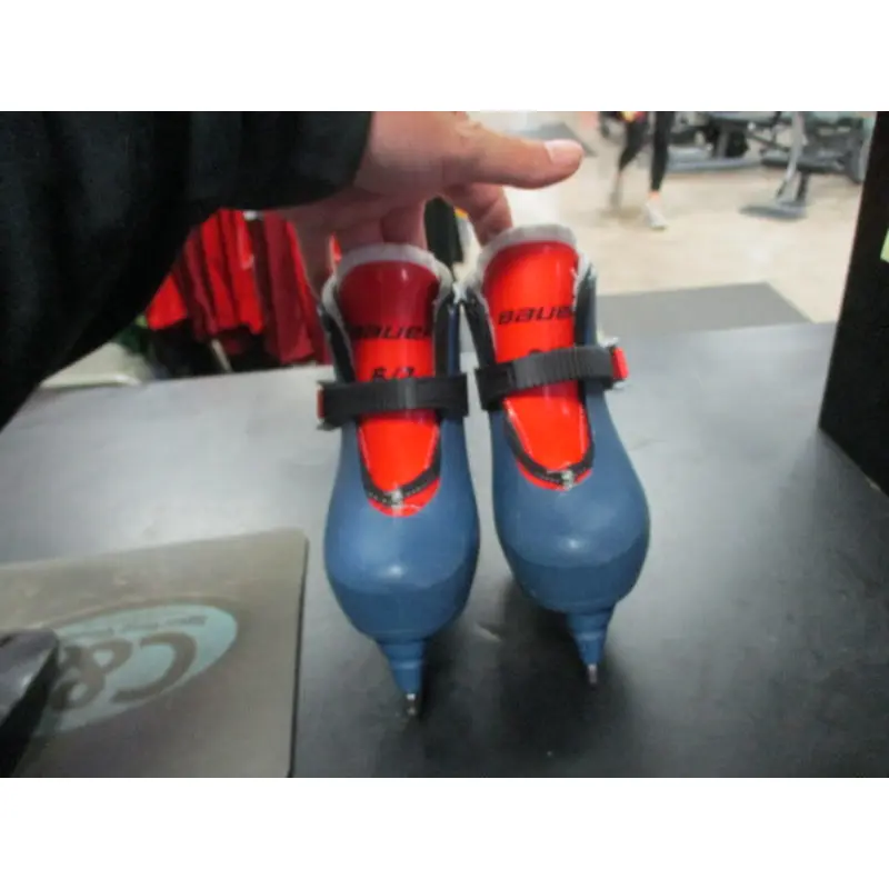 Used Bauer Lil Champ Size Youth 6/7 Ice Hockey Skates