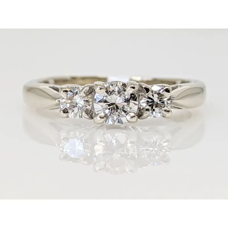 14K WHITE .40 CARAT TOTAL WEIGHT SI2 I DIAMOND ROUND (3) TRINITY ESTATE RING 2.7 GRAMS