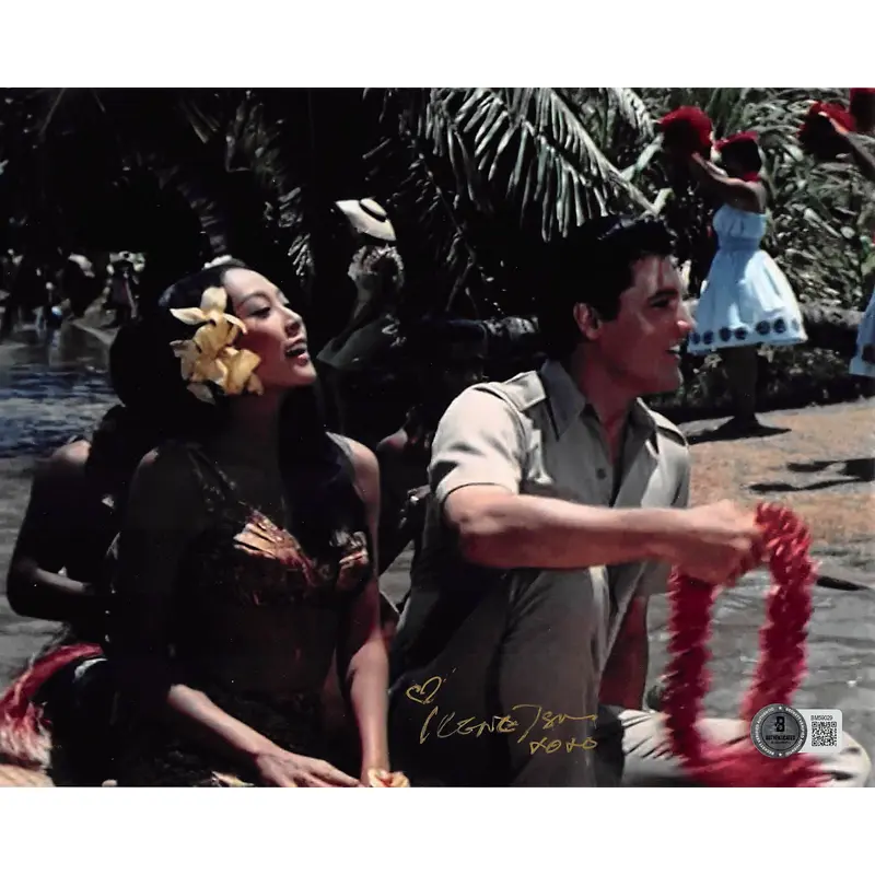 Irene Tsu Paradise, Hawaiian Style "Hearts xoxo" Signed 8x10 Photo BAS #BM59029
