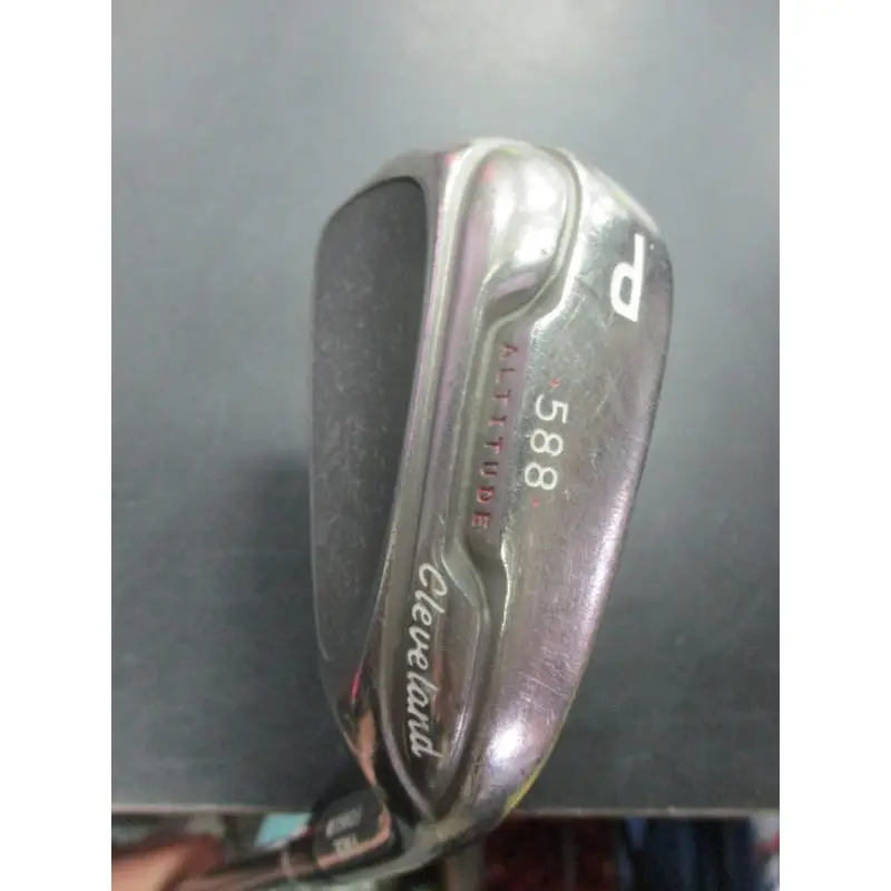 Used Cleveland 588 Altitude Pitching Wedge Women's Flex