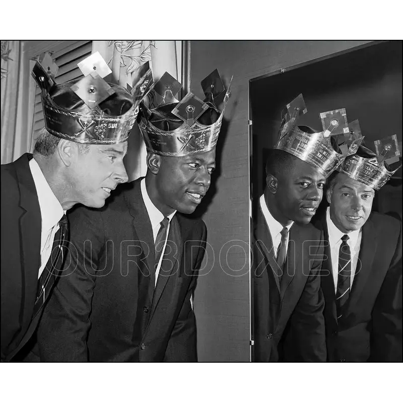 Hank Aaron Joe Dimaggio 8X10 Photo - Braves Yankees - 1632
