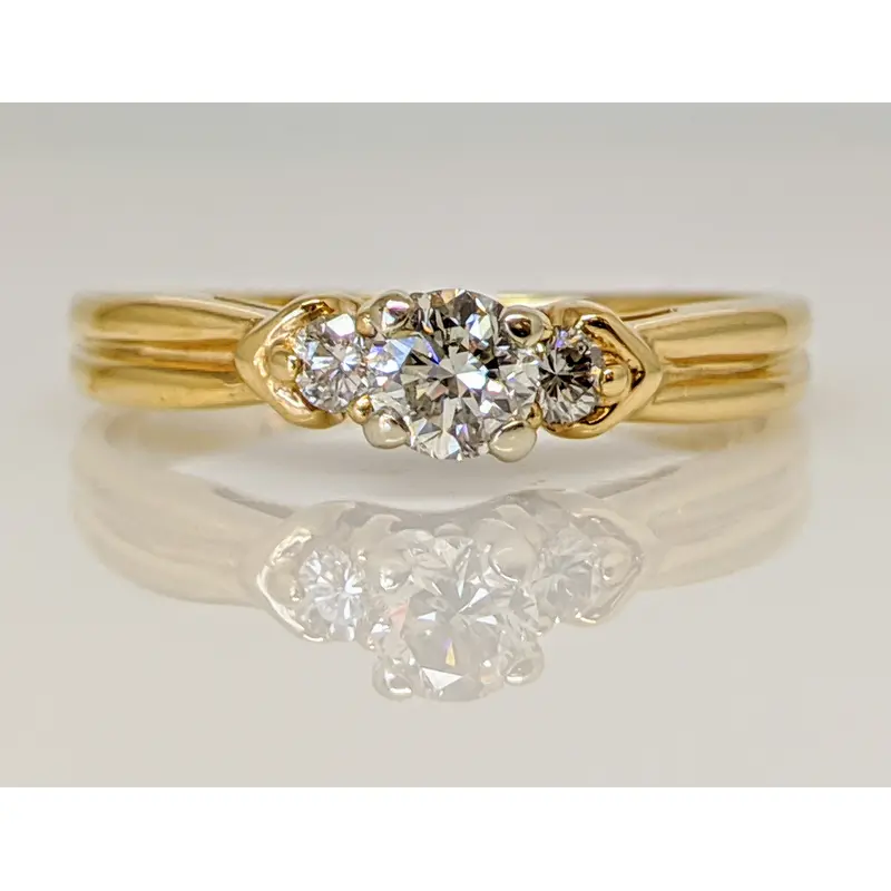 14K .40 CARAT TOTAL WEIGHT SI2 H DIAMOND ROUND (3) TRINITY ESTATE RING 3.3 GRAMS