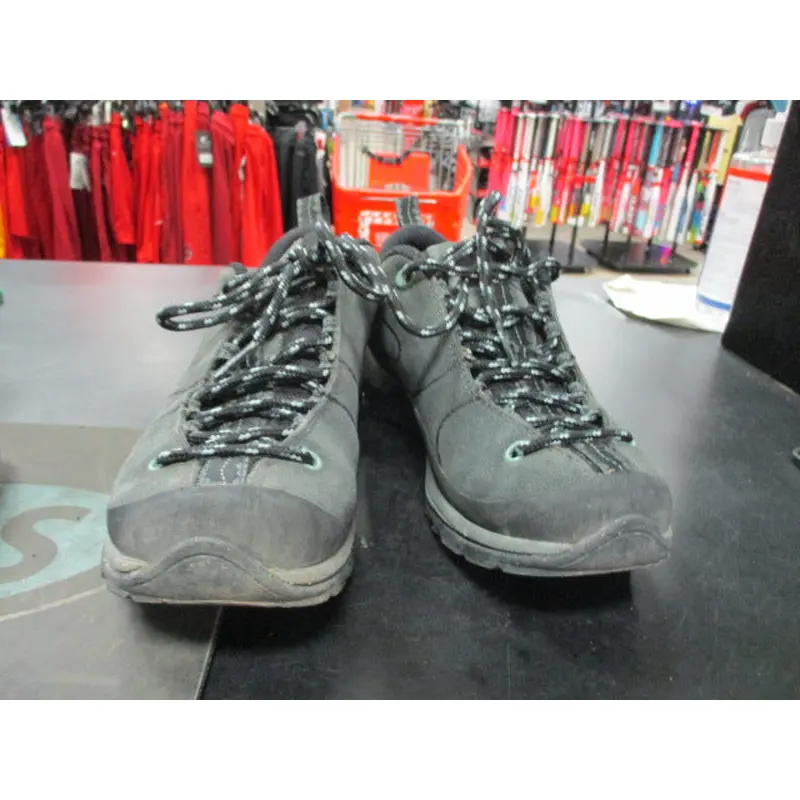 Used Patagonia Vibram Size Womens 5 Hiking Shoes
