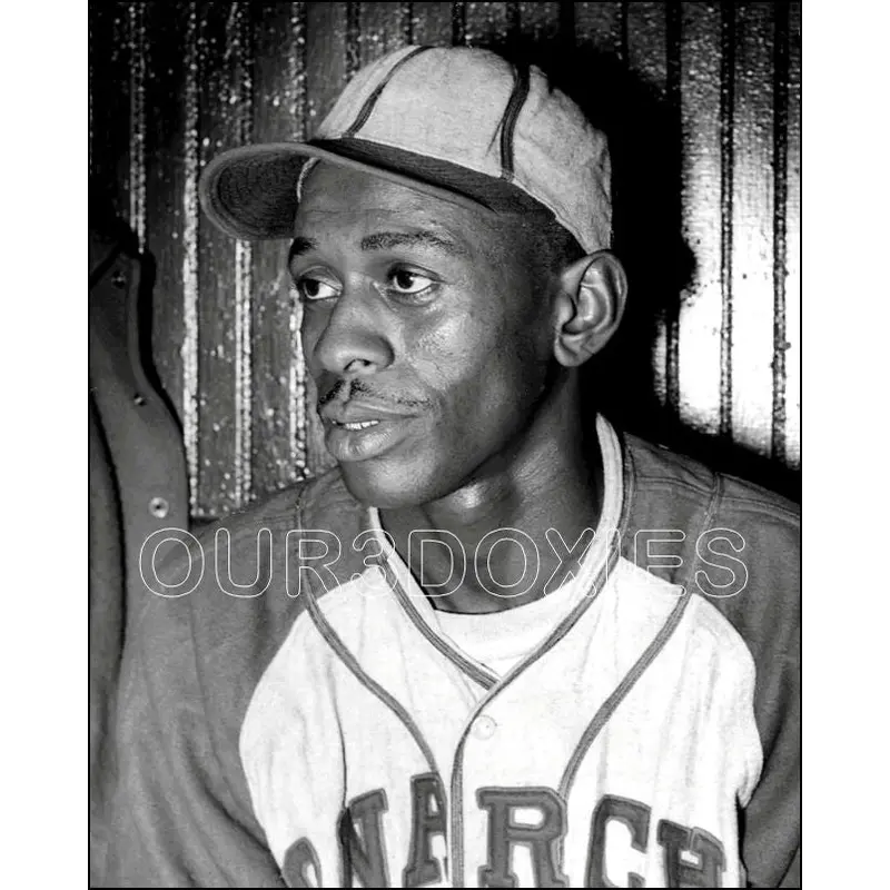 Satchel Paige 8X10 Photo - Kansas City Monarchs - 62