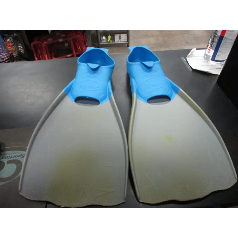Used Speedo Size Medium 7/8 Dive fins