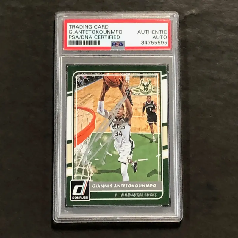 2015-16 Panini Donruss #176 Giannis Antetokounmpo Signed Card AUTO PSA Slabbed