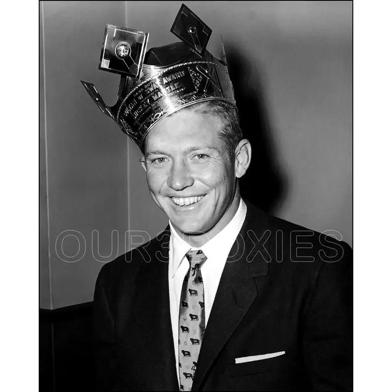 Mickey Mantle 8X10 Photo - 1957 New York Yankees - 1569