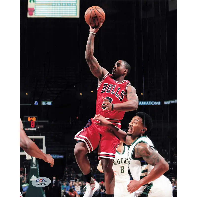 Isaiah Canaan signed 8x10 photo PSA/DNA Chicago Bulls Autographed