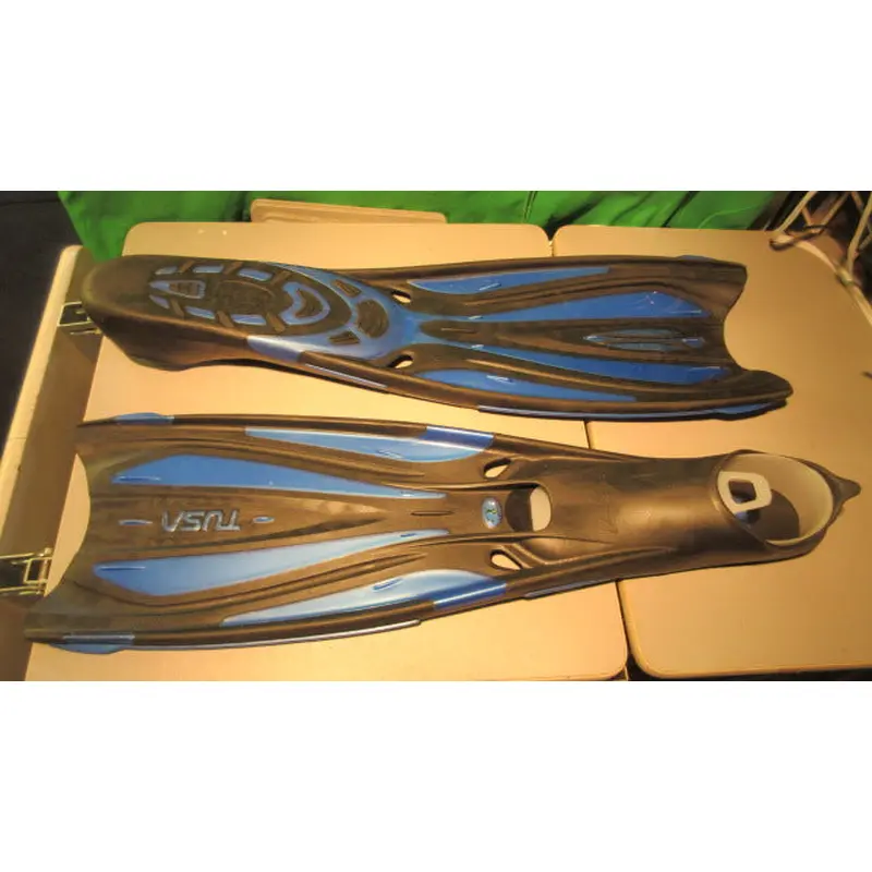 Used TUSA SOLLA Size 8-9 Dive Fins