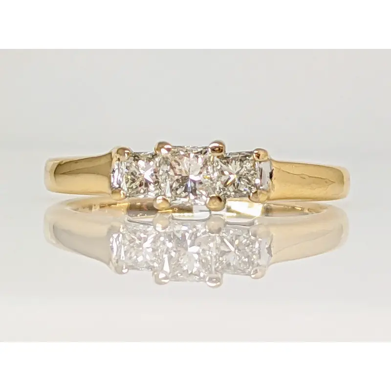 14K .53 CARAT TOTAL WEIGHT I1 H DIAMOND PRINCESS CUT (3) TRINITY ESTATE RING 3.2 GRAMS