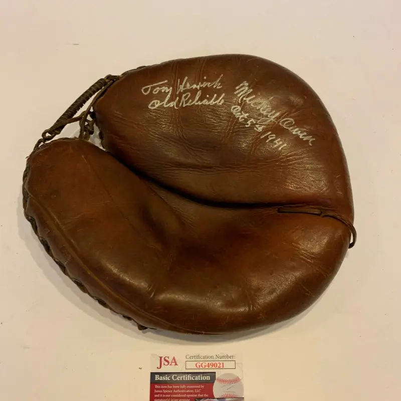Incredible Mickey Owen & Tommy Henrich 1941 World Series Signed Glove Mitt JSA