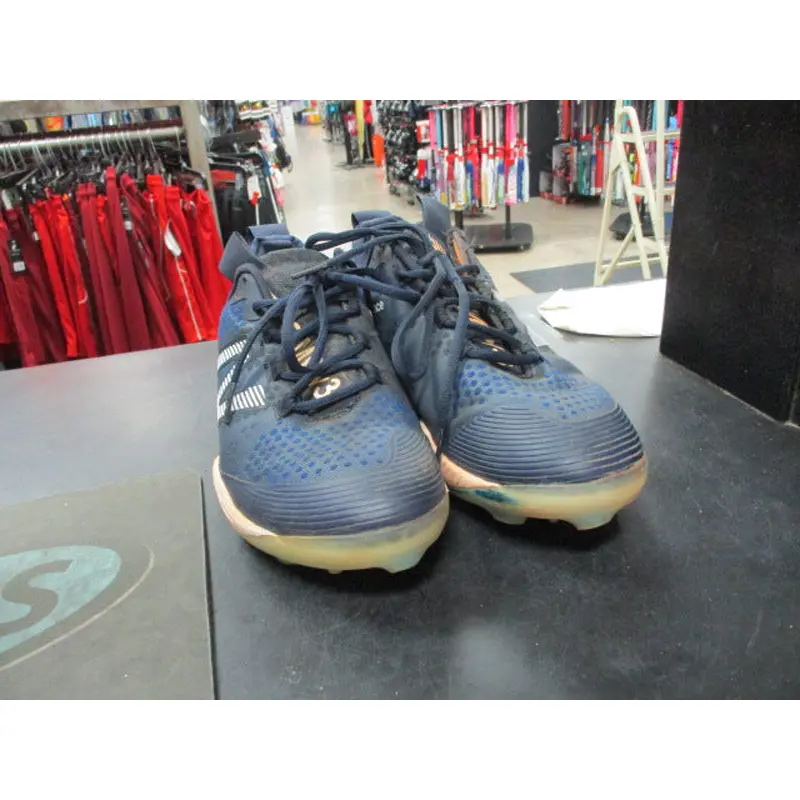 Used New Balance CompV3 Size 9 Cleats