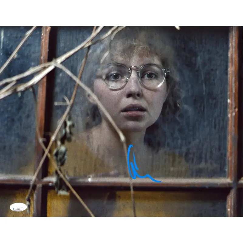 Samantha Hanratty Yellowjackets Authentic Signed 11x14 Photo JSA #CF72991