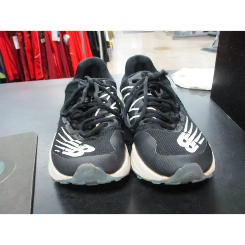 Used New Balance FuelCell 4040 V7 Size 4.5 Turf Cleats