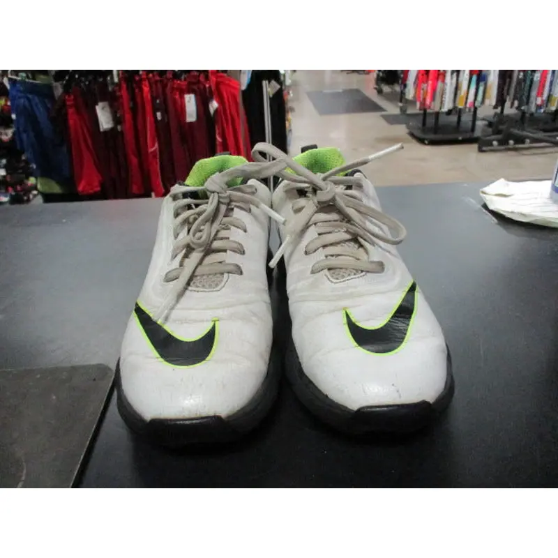 Used Nike Control Volt Junior Size Youth 2 Golf Shoes - Needs New Spikes