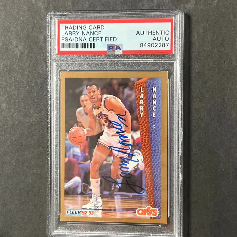 1992-93 Fleer #42 Larry Nance Signed Card AUTO PSA Slabbed Cavaliers
