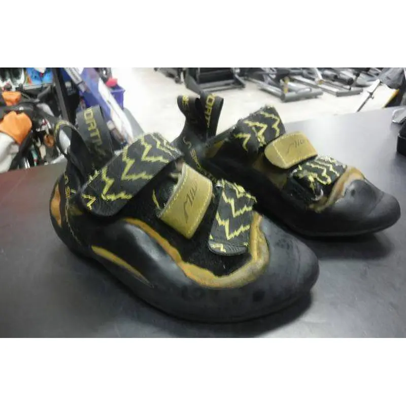 Used La Sportiva Size 7 Womens Climbing Shoes