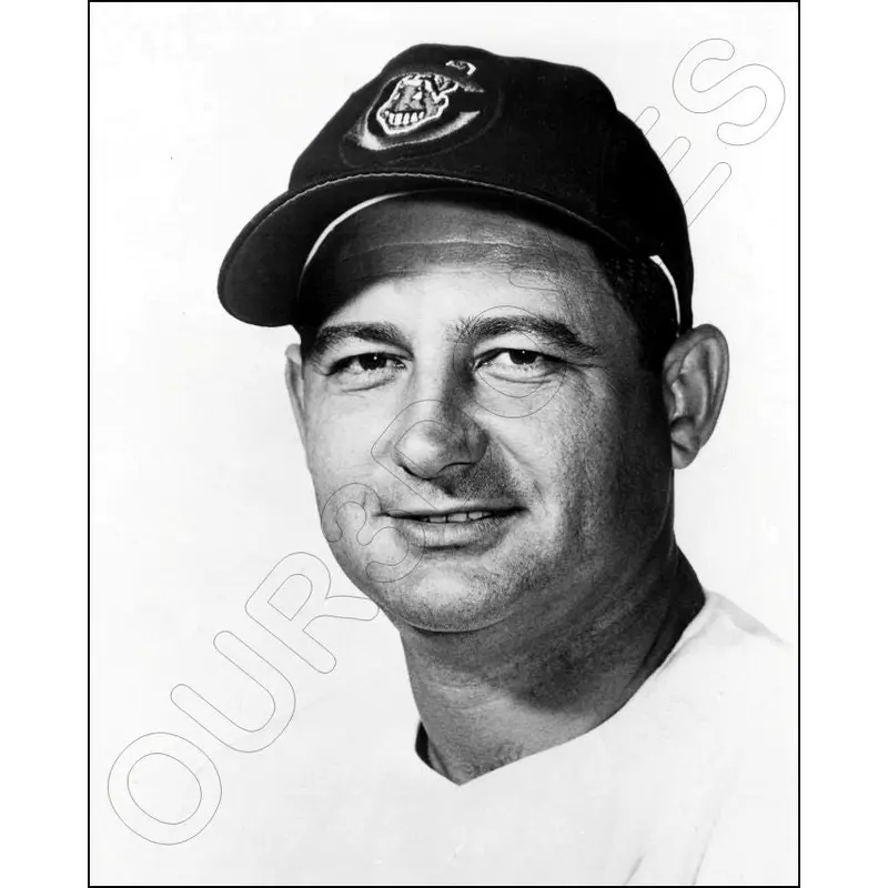 Early Wynn 8X10 Photo - Cleveland Indians - 1425