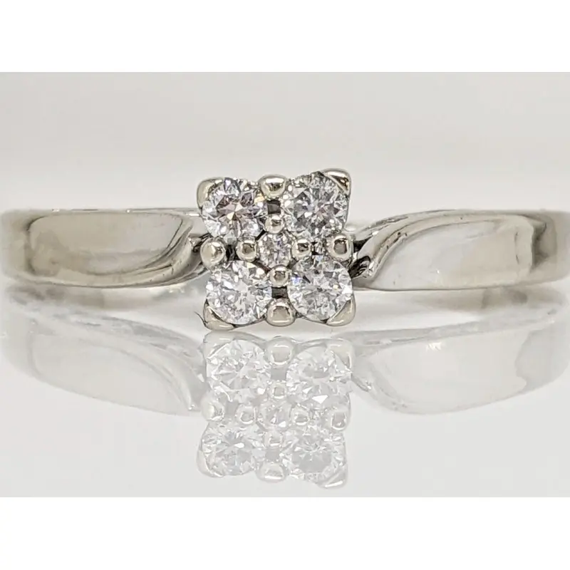 10K WHITE .17 CARAT TOTAL WEIGHT I H DIAMOND ROUND (5) ESTATE CLUSTER RING 3.0 GRAMS